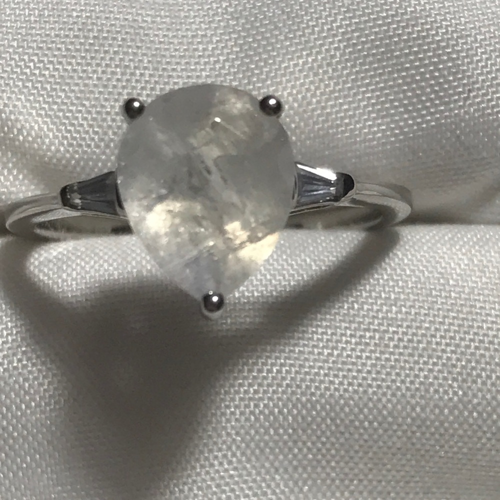 🌹Moonstone w/ Zircon ring Sz 8